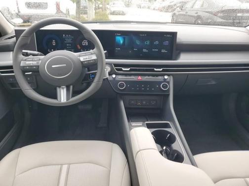 2026 Hyundai SONATA SEL