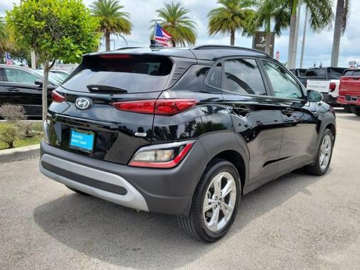 Abyss Black Pearl 2023 Hyundai KONA SEL