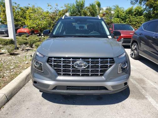 2025 Hyundai VENUE Limited