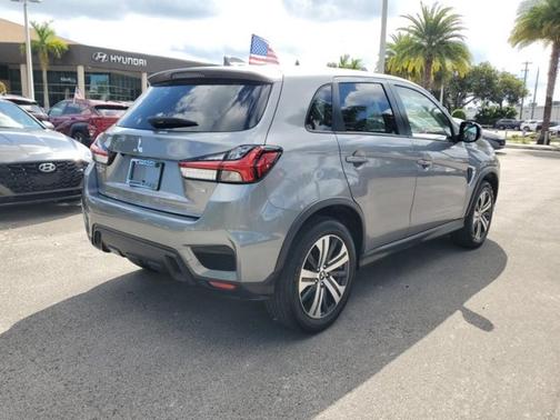 2022 Mitsubishi Outlander Sport SE