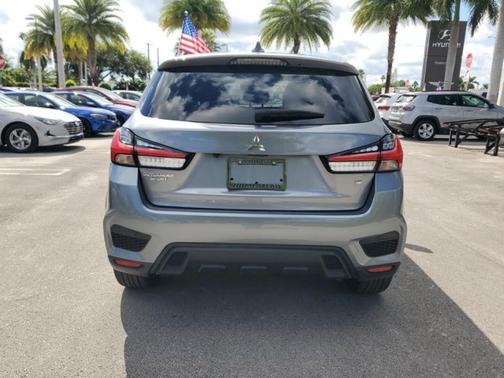 2022 Mitsubishi Outlander Sport SE