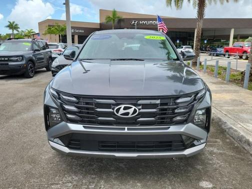 Ecotronic Gray 2025 Hyundai TUCSON SE