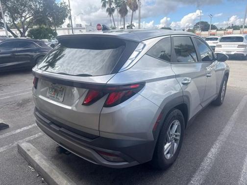 2025 Hyundai TUCSON SE