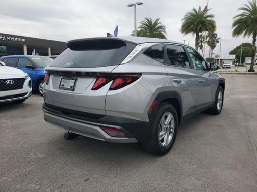 2025 Hyundai TUCSON SE