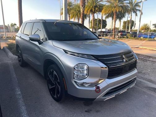 2023 Mitsubishi Outlander SE 2.5 2WD