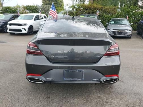 2023 Genesis G70 3.3T RWD