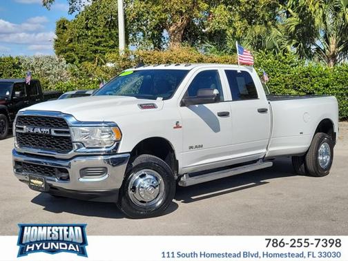 2022 RAM 3500 Tradesman Crew Cab 4x4 8' Box