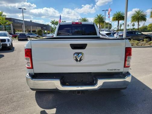 2022 RAM 3500 Tradesman Crew Cab 4x4 8' Box