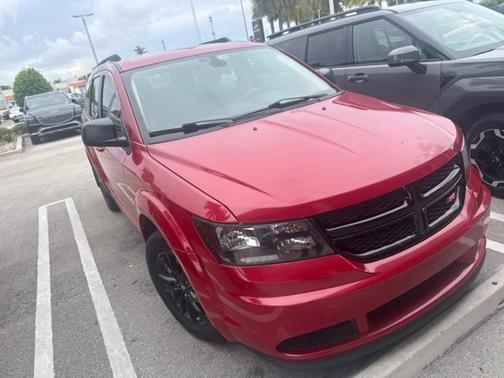 Redline 2 Coat Pearl 2020 Dodge Journey SE Value