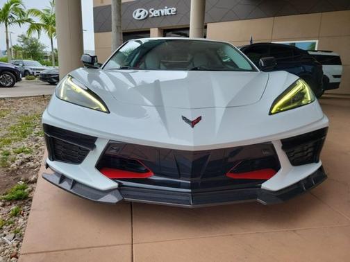 Arctic White 2020 Chevrolet Corvette Stingray w/3LT