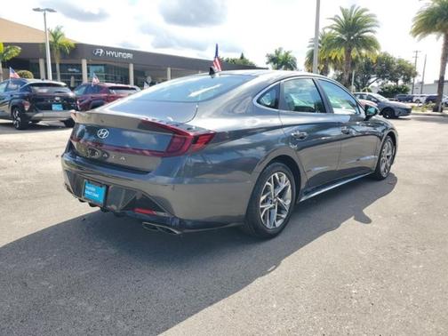 2022 Hyundai SONATA SEL