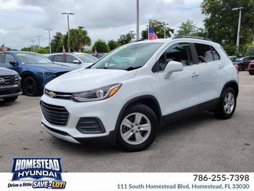 Summit White 2017 Chevrolet Trax LT