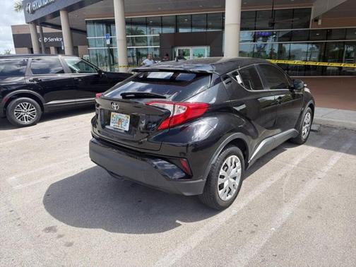2020 Toyota C-HR LE