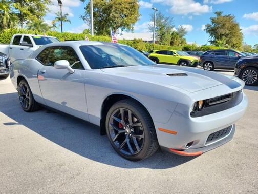 2022 Dodge Challenger SXT