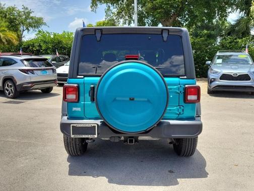 Bikini Pearlcoat 2020 Jeep Wrangler Unlimited Sport