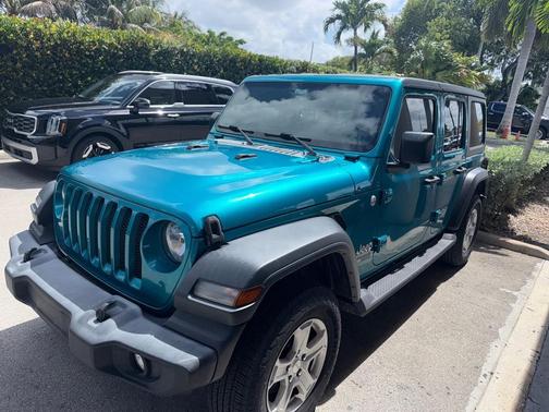 Bikini Pearlcoat 2020 Jeep Wrangler Unlimited Sport