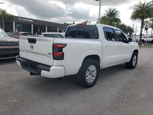 2022 Nissan Frontier SV