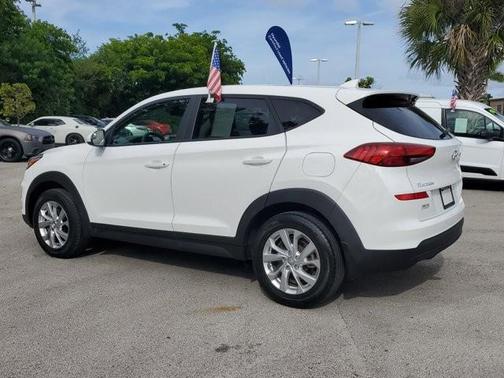 Winter White 2020 Hyundai TUCSON SE