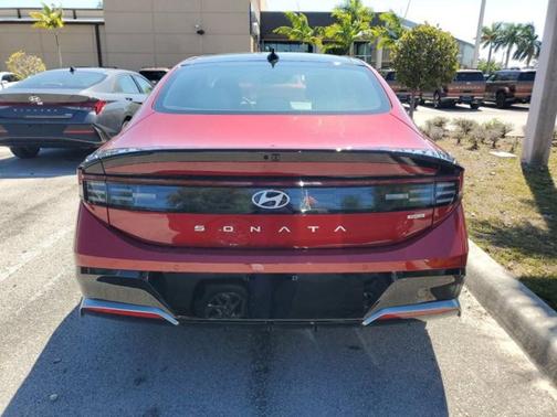 2025 Hyundai SONATA Hybrid Limited