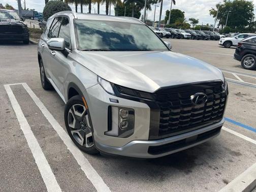 Typhoon Silver 2025 Hyundai PALISADE SEL Premium 8P