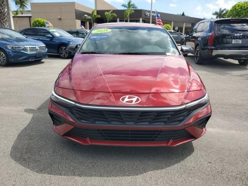 2025 Hyundai ELANTRA Sport