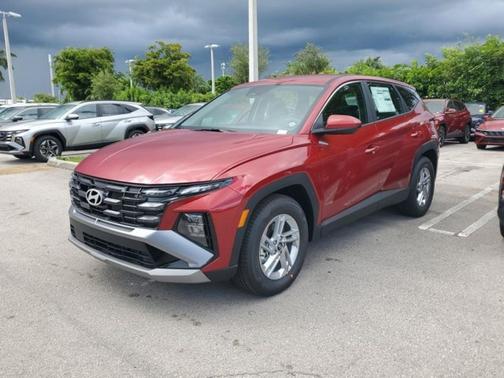 2026 Hyundai TUCSON SE