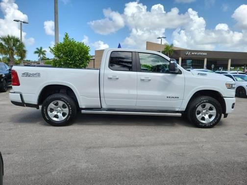 Bright White Clearcoat 2025 RAM 1500 Big Horn/Lone Star