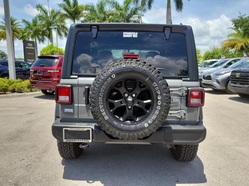 Sting-Gray Clearcoat 2023 Jeep Wrangler Willys