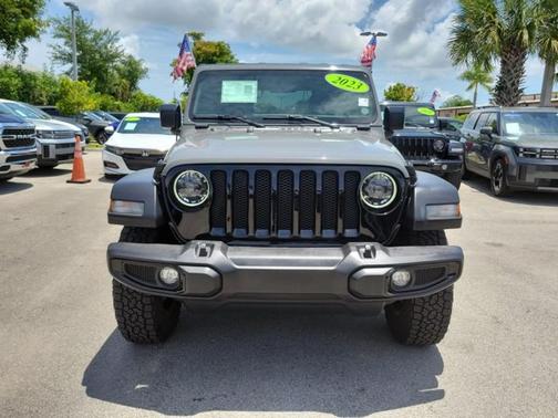 Sting-Gray Clearcoat 2023 Jeep Wrangler Willys