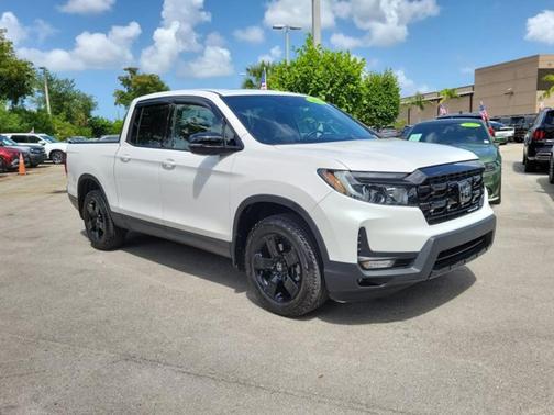 Platinum White Pearl 2025 Honda Ridgeline Black