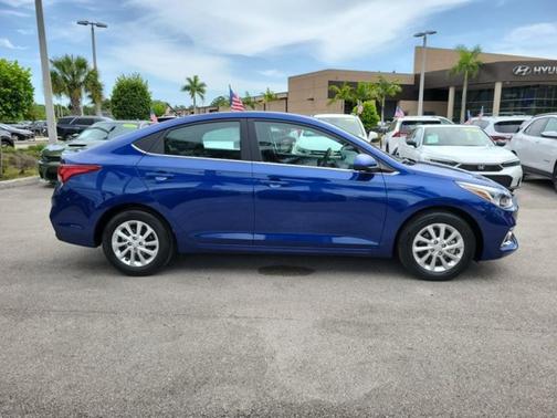 Admiral Blue 2022 Hyundai Accent SEL