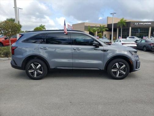 2023 Kia Sorento S