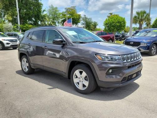 Granite Crystal Metallic Clearcoat 2022 Jeep Compass Latitude