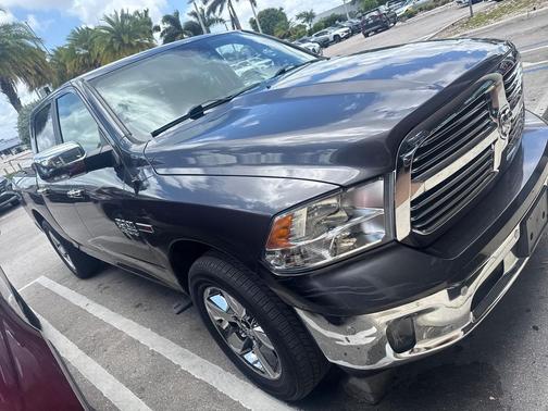 Granite Crystal Metallic Clearcoat 2018 RAM 1500 Lone Star
