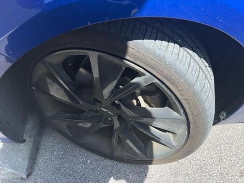 2023 Genesis G70 2.0T RWD