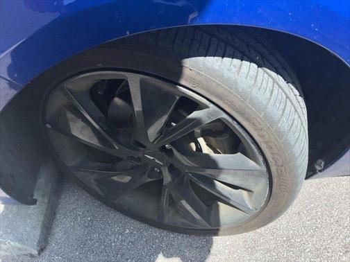 2023 Genesis G70 2.0T RWD