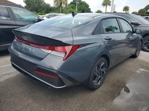 2025 Hyundai ELANTRA Sport