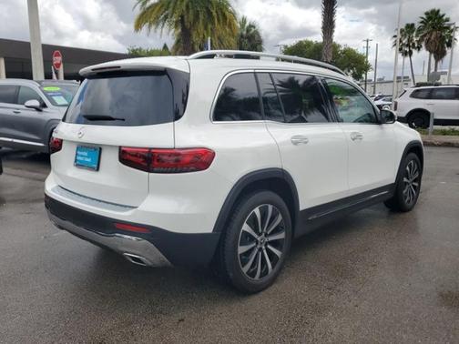 Polar White 2023 Mercedes-Benz GLB 250 Base