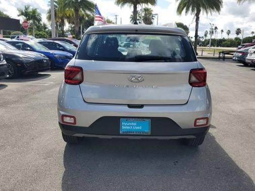 2023 Hyundai VENUE SEL