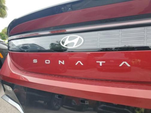 2025 Hyundai SONATA Hybrid SE