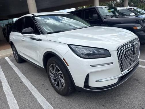 Pristine White Metallic Tri-Coat 2023 Lincoln Corsair Standard