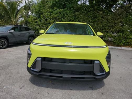 2025 Hyundai KONA SEL