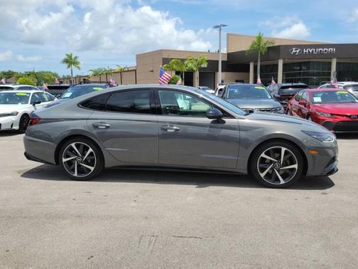 Hampton Gray 2023 Hyundai SONATA SEL Plus
