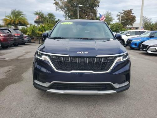 2024 Kia Carnival LX