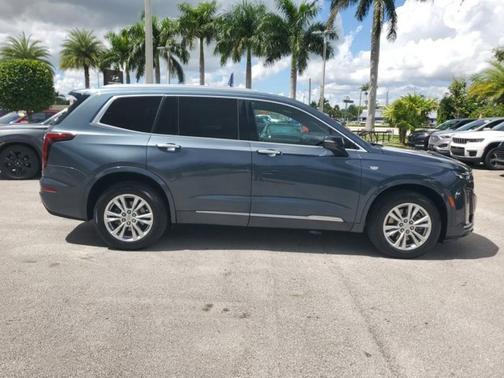 2021 Cadillac XT6 Luxury FWD