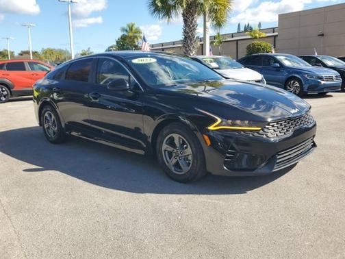 2022 Kia K5 LX