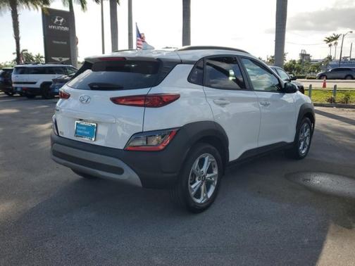Lunar White 2023 Hyundai KONA SEL