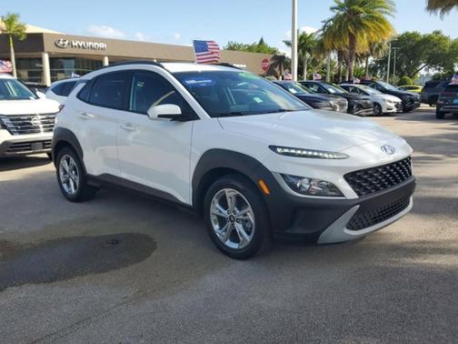 Lunar White 2023 Hyundai KONA SEL