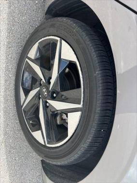 2022 Hyundai ELANTRA Limited