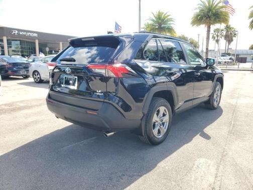 2024 Toyota RAV4 Hybrid LE